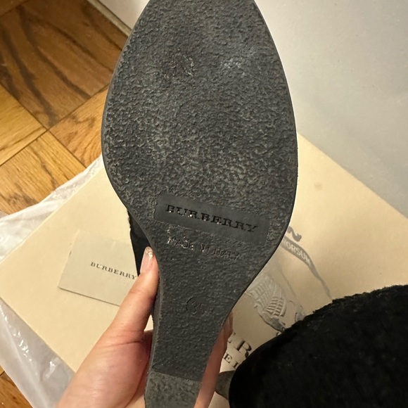 Burberry Brit Suede Shearling 130 Ankle Wedge Booties  35 EU / 5 US NIB - Picture 10 of 11